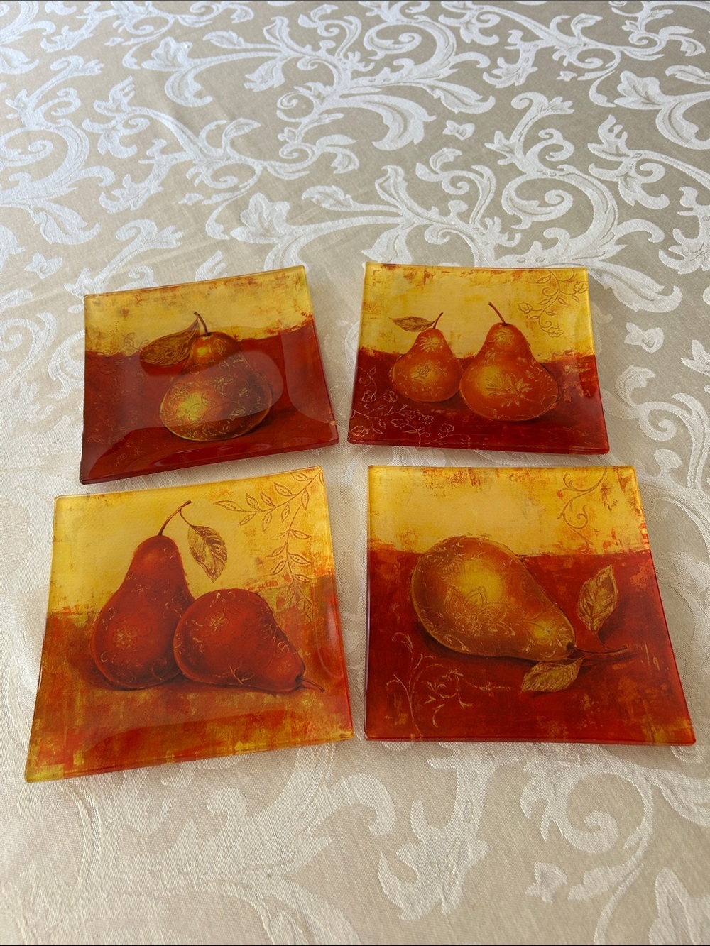 Decorative Pear Glass Plates - Red and Gold (Set of 4)